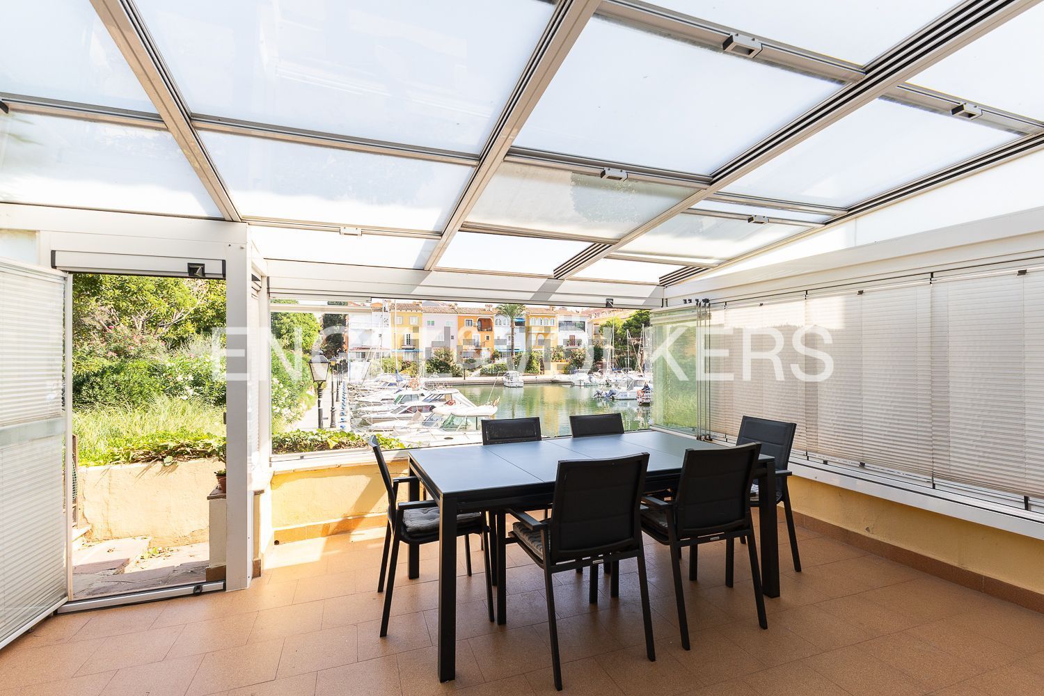 Chalet adosado en venta en Calle Farmaceutico Esteban Andrés