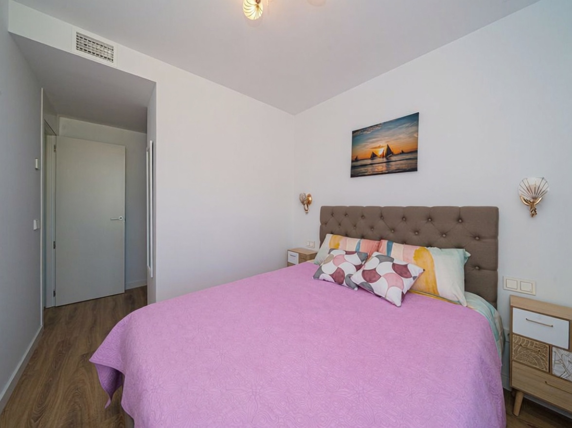 Ático en primera línea de mar en Villajoyosa — Dormitorio