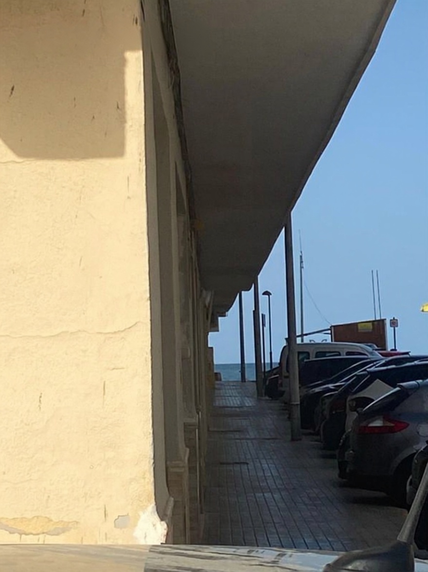 Wohnung in erste Strandlinie in El Perellonet — Meerblick