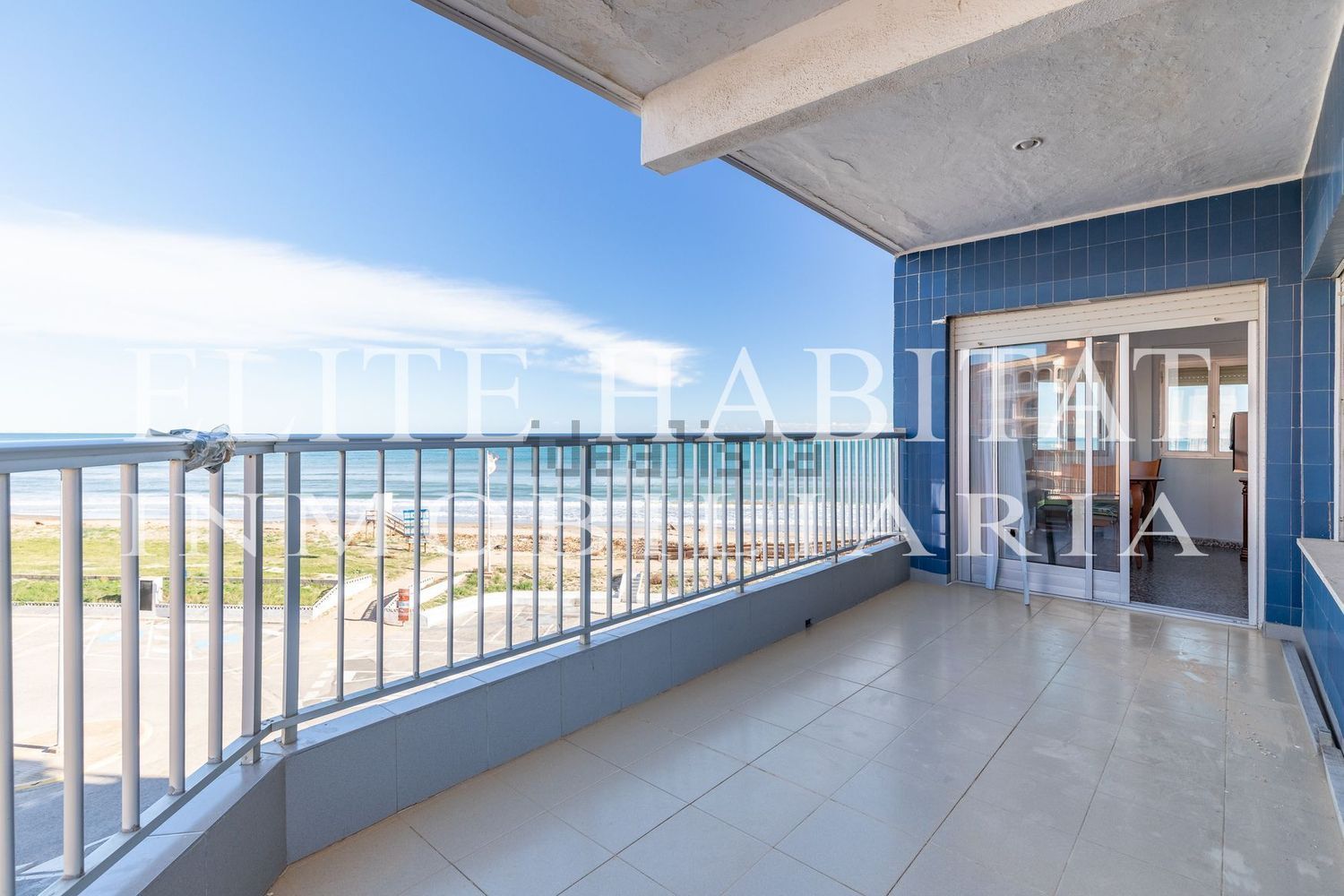 Piso en venta en Calle de la Vall d'Agres