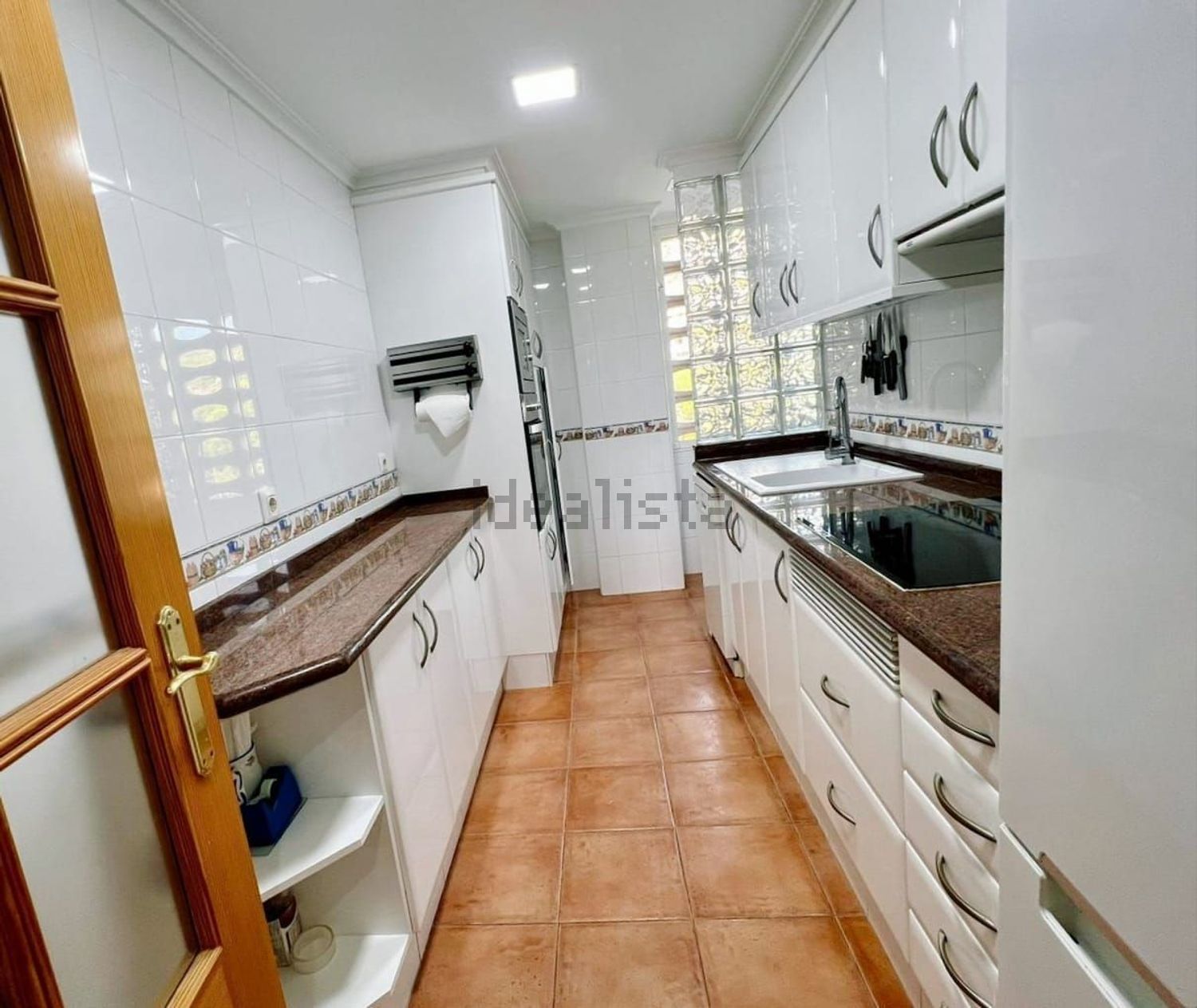 Piso en primera línea de playa en Cullera — Cocina