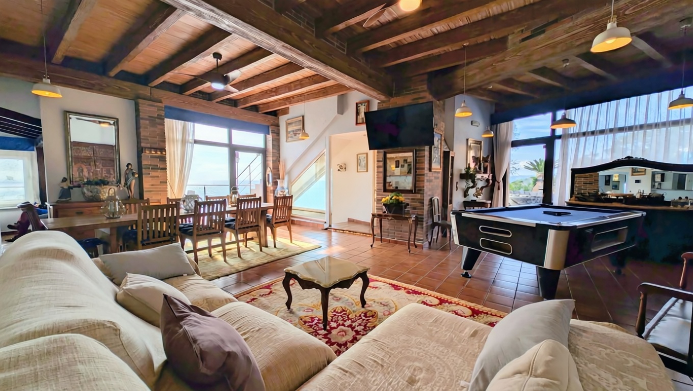 Chalet à vendre avec accès direct à la plage à Lloret de Mar — Séjour