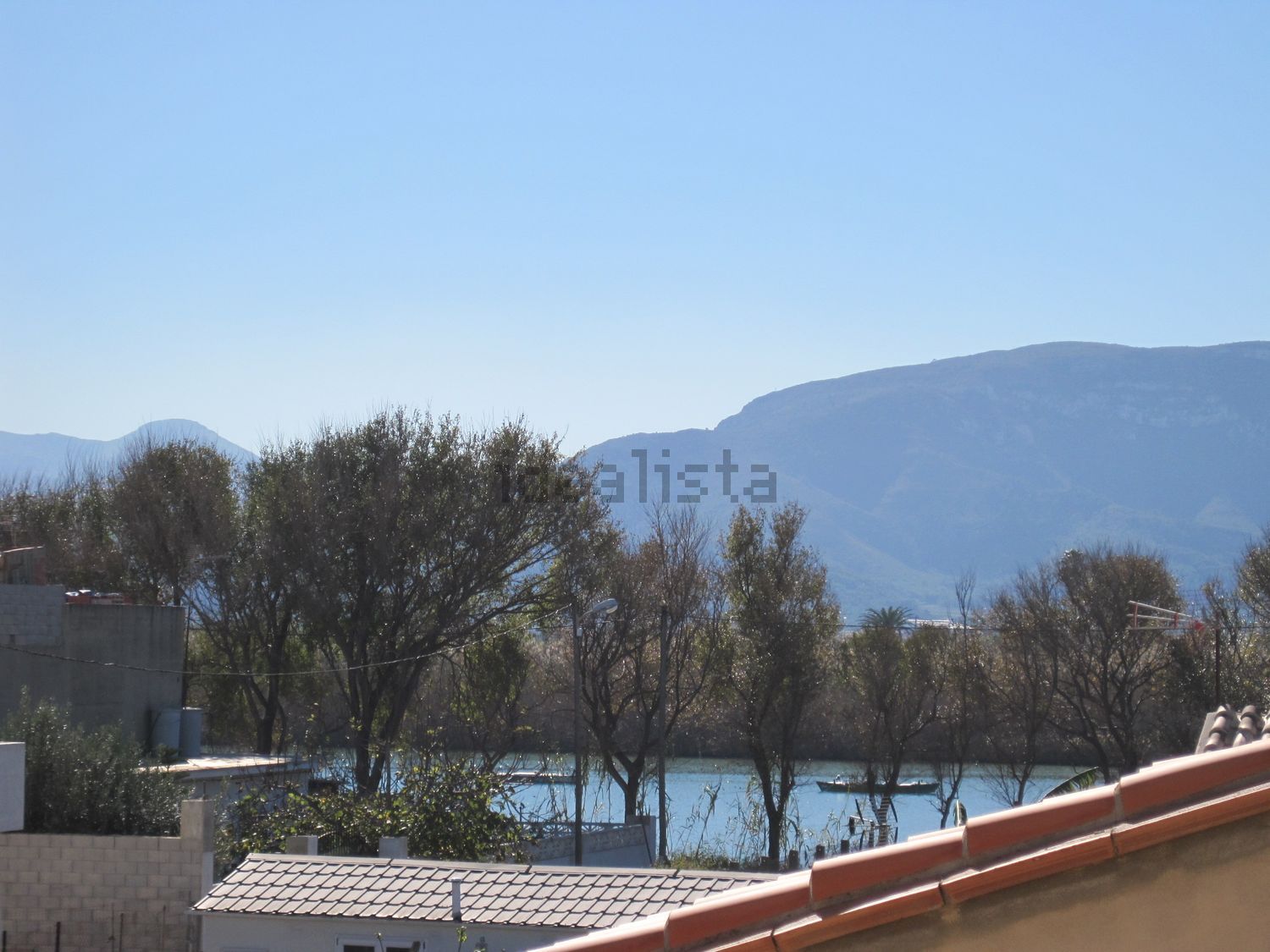 Chalet adosado en venta en Avenida del Estany, 24