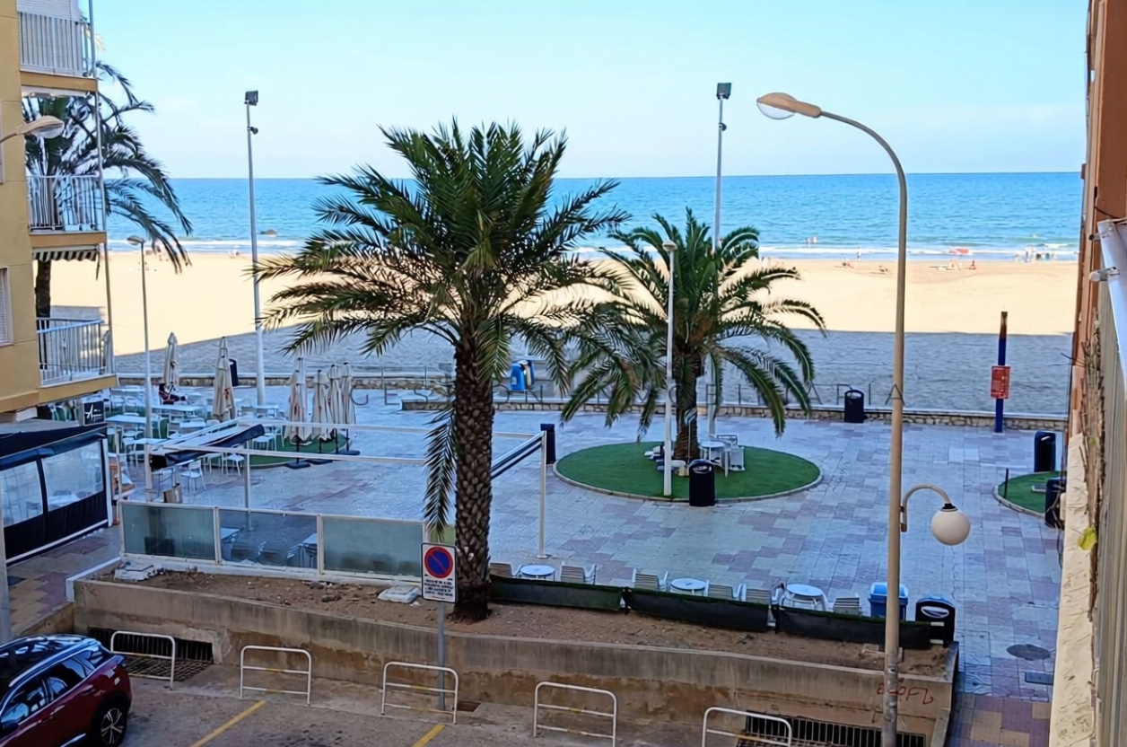 Piso en primera línea de playa en Sant Antoni de Portmany