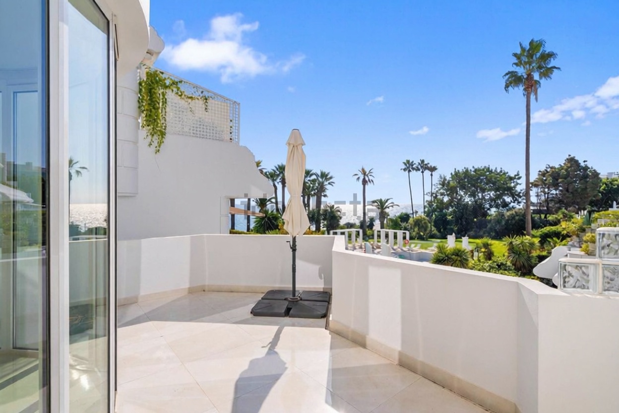 Appartement en première ligne de plage à Estepona