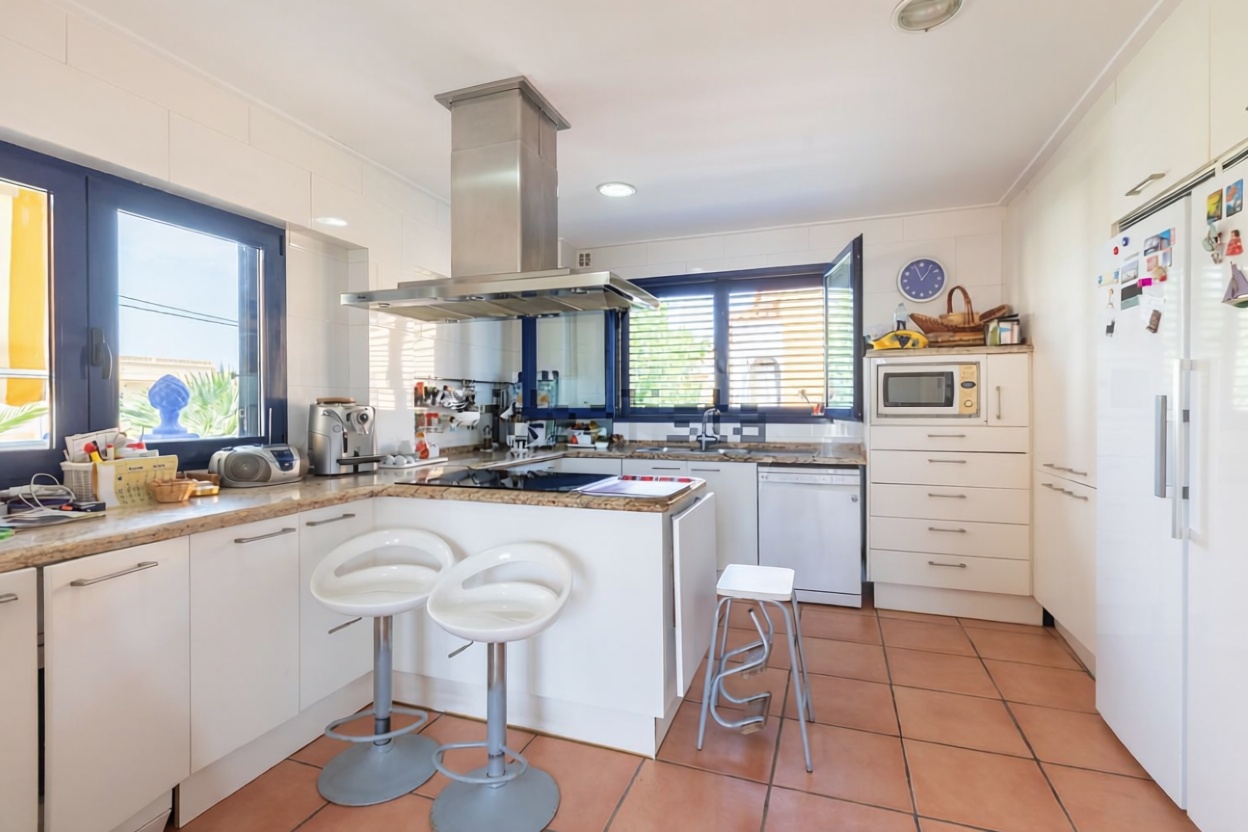 Chalet avec accès direct à la plage à Cullera — Cuisine