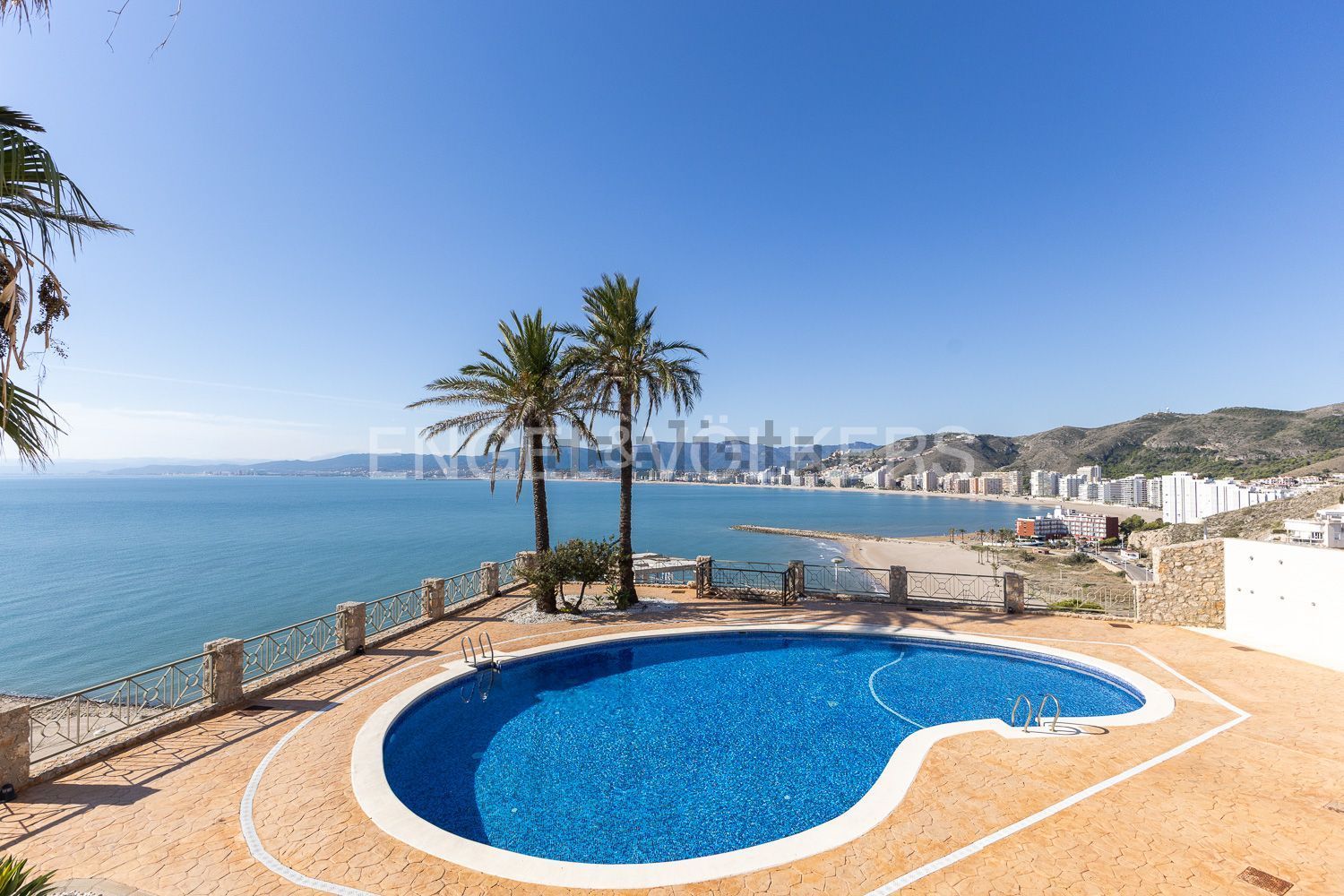 Chalet adosado en venta en El Faro