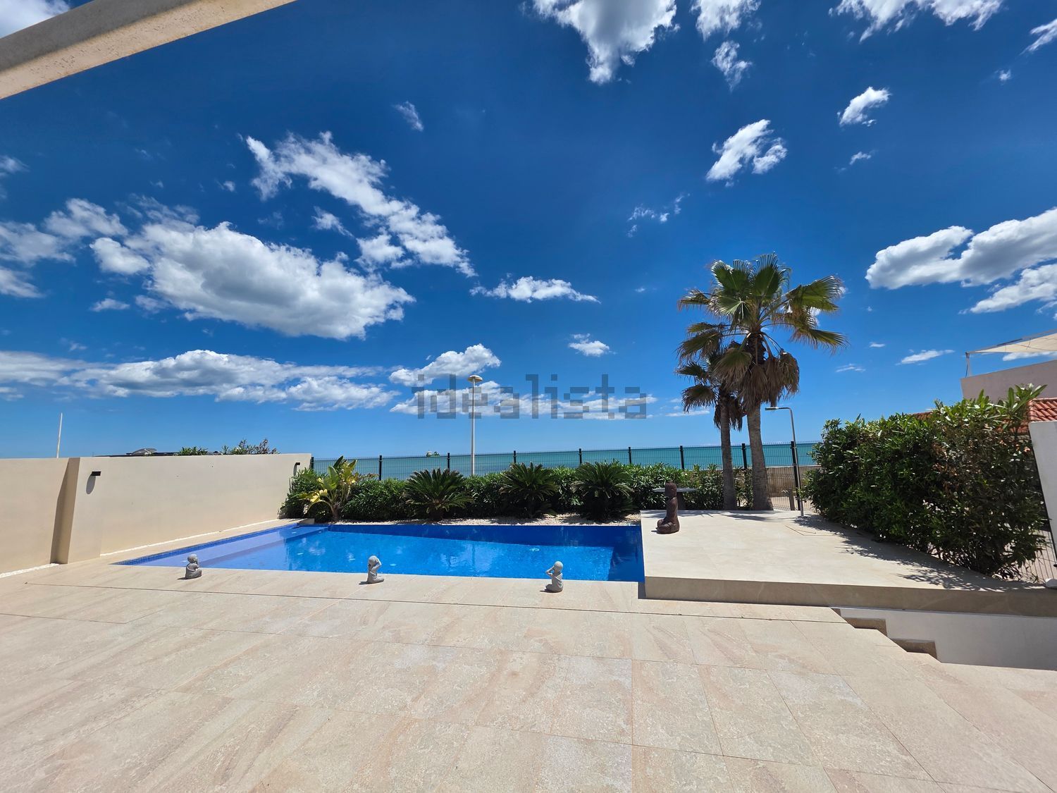 Chalet adosado en venta en Avenida de l'Estany