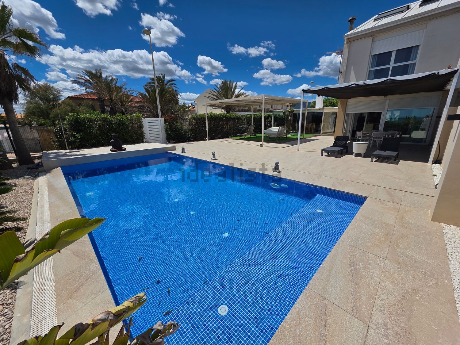 Chalet adosado en venta en Avenida de l'Estany