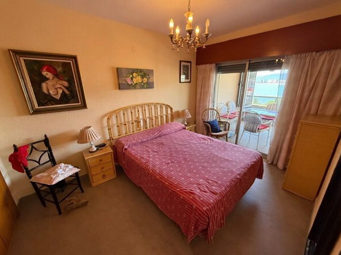 Apartamento em primeira linha de praia em Cullera — Quarto
