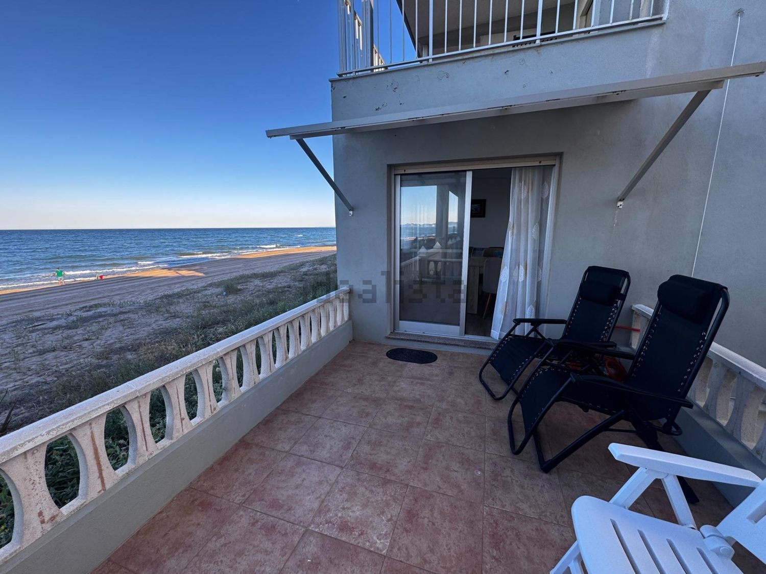 Wohnung zum Verkauf in direkter Strandlage in Tavernes de la Valldigna