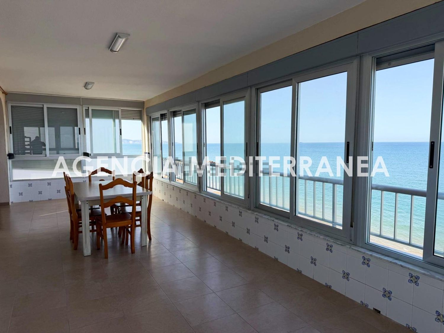 Piso en venta en primera línea de playa en Tavernes de la Valldigna