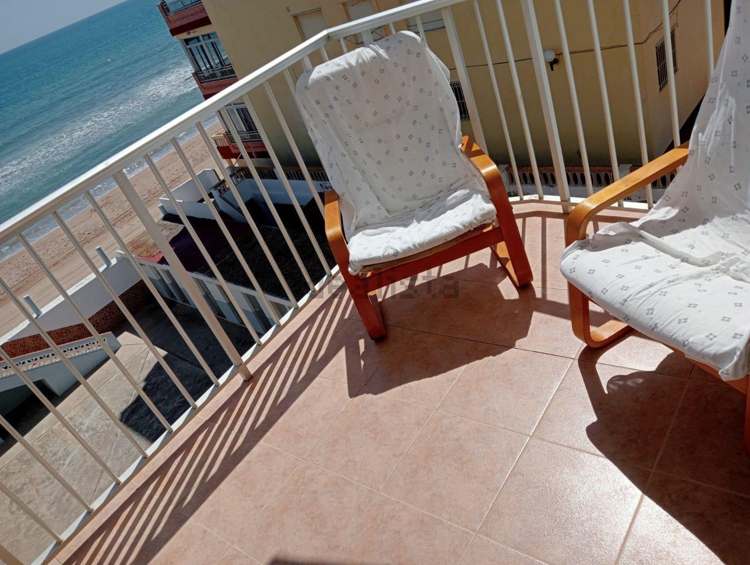 Wohnung zum Verkauf in direkter Strandlage in Tavernes de la Valldigna