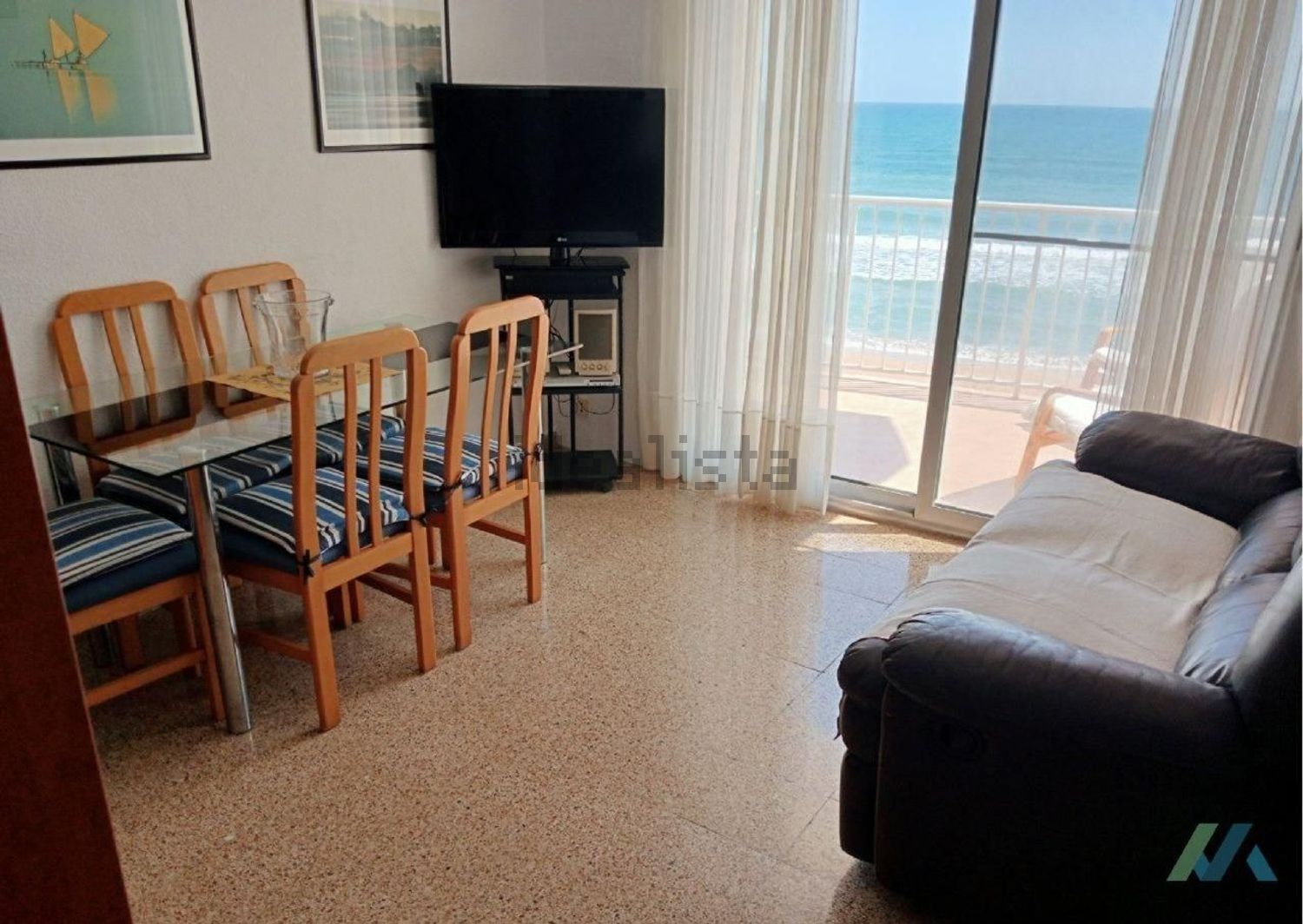 Wohnung zum Verkauf in direkter Strandlage in Tavernes de la Valldigna