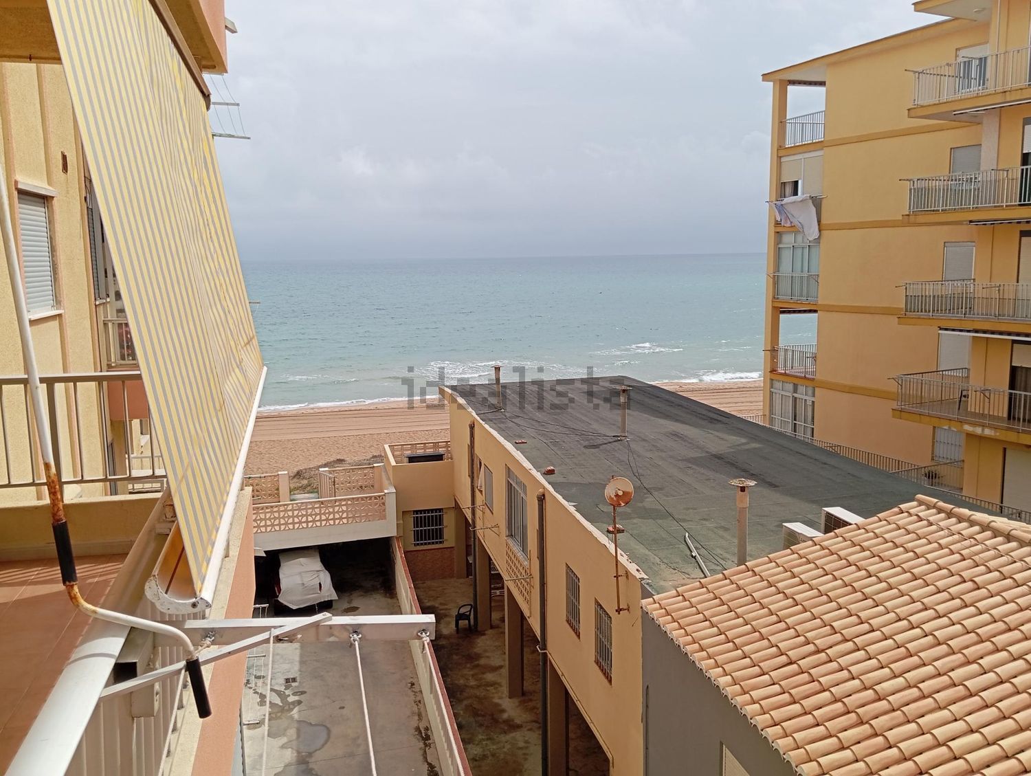 Flat for sale frontline beach in Tavernes de la Valldigna