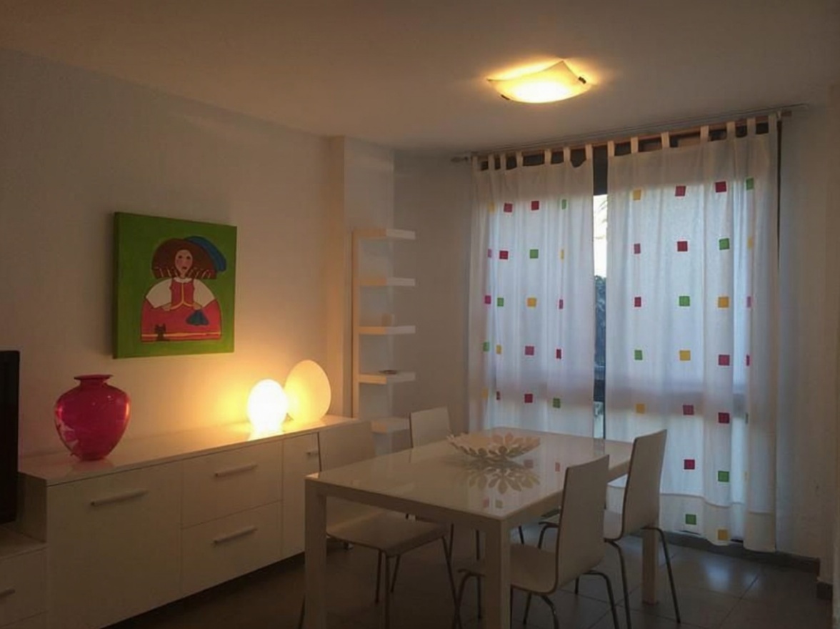 Wohnung in erste Strandlinie in Gandia — Wohnzimmer