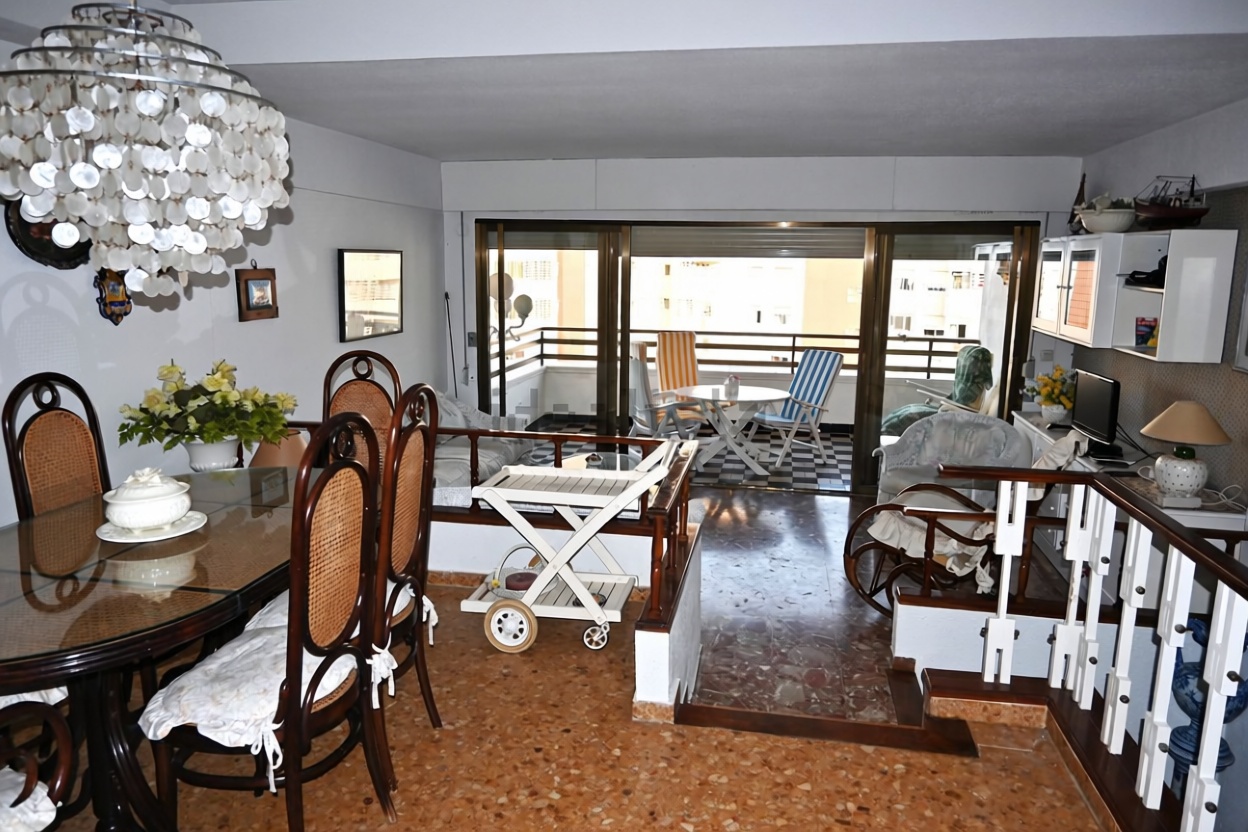 Duplex em primeira linha de praia em Gandia — Sala jantar