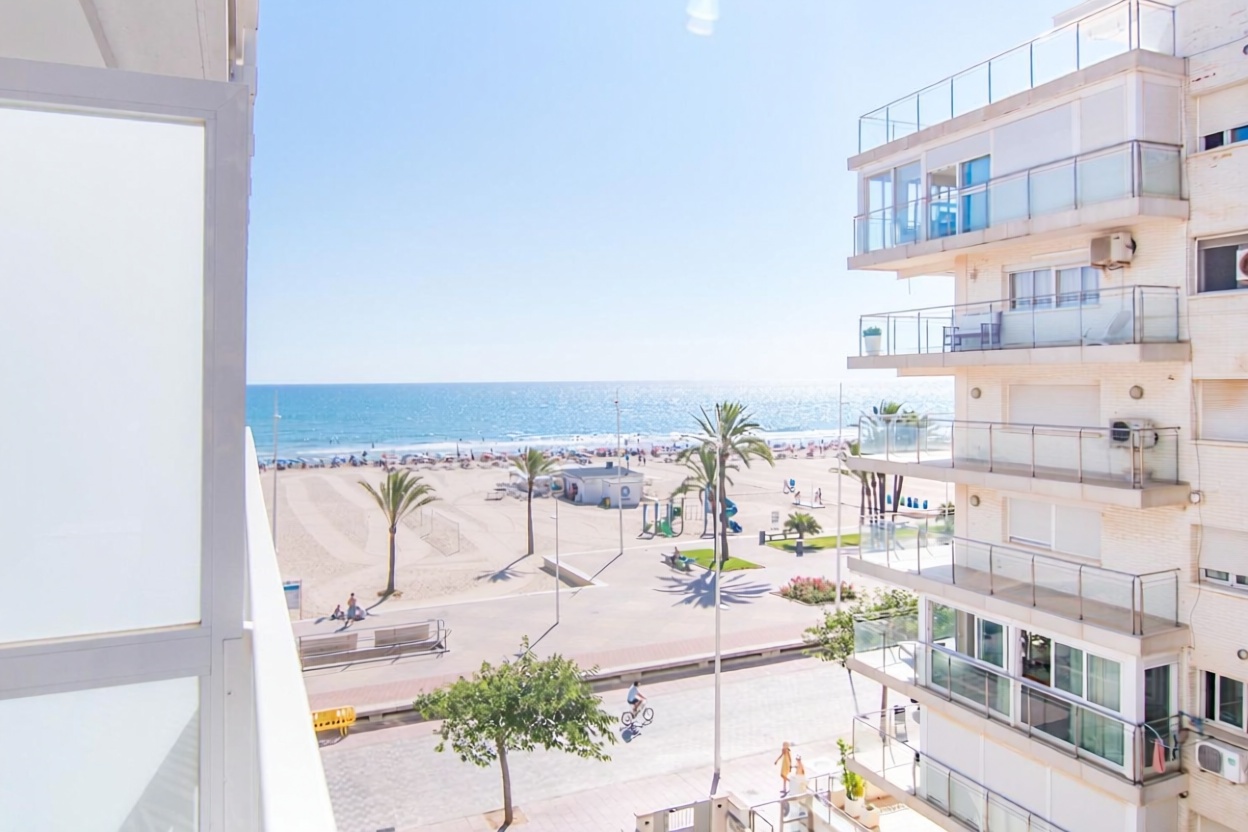 Apartamento em primeira linha de praia em Gandia — Vista mar