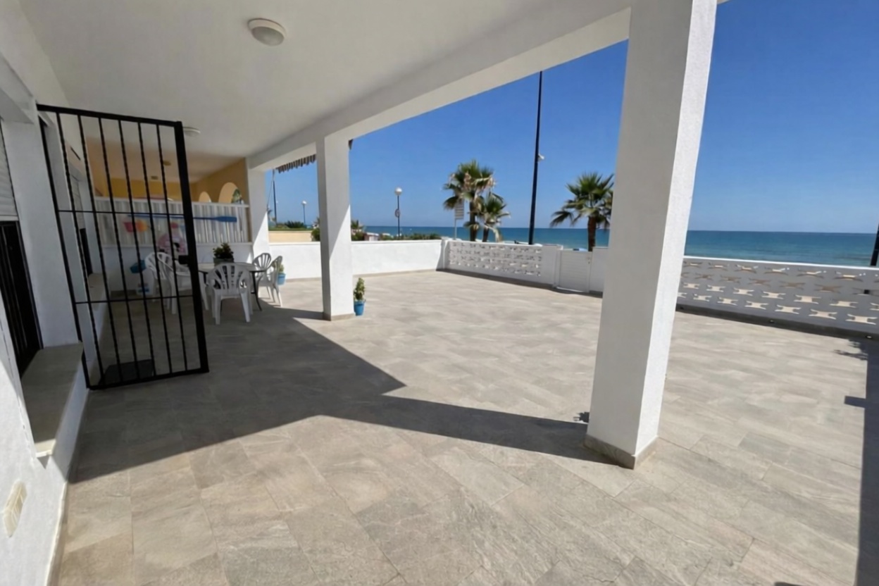 Chalet con acceso directo a playa en València
