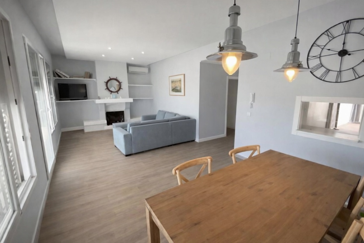 Chalet con acceso directo a playa en València — Salón