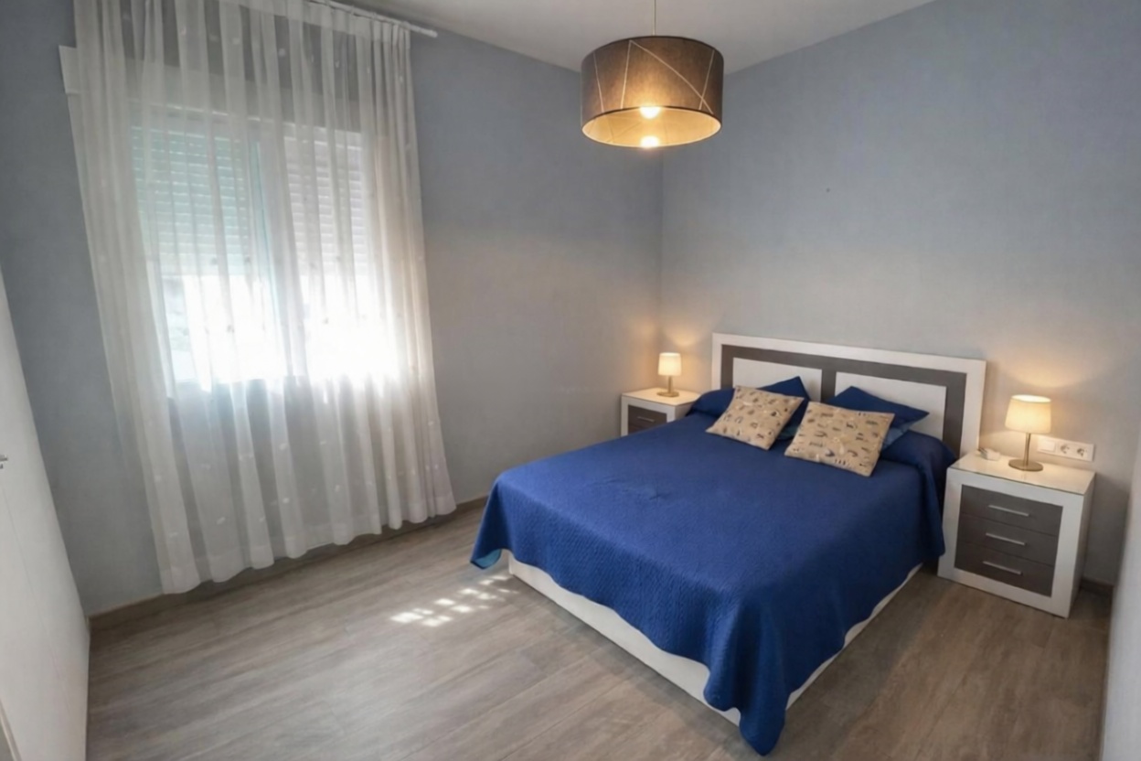 Chalet con acceso directo a playa en València — Dormitorio
