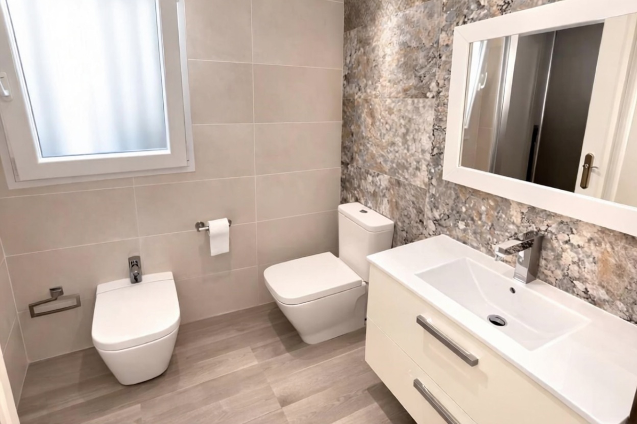Chalet con acceso directo a playa en València — Baño