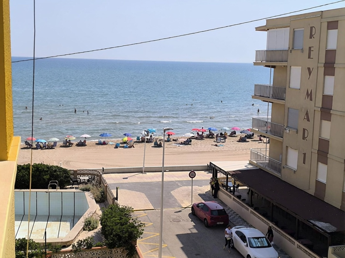 Piso en primera línea de playa en València