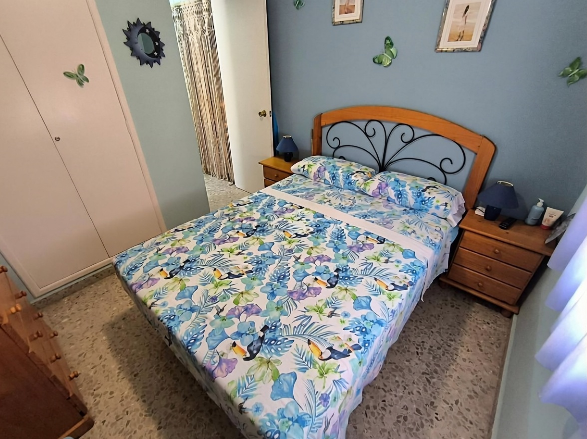 Piso en primera línea de playa en València — Dormitorio
