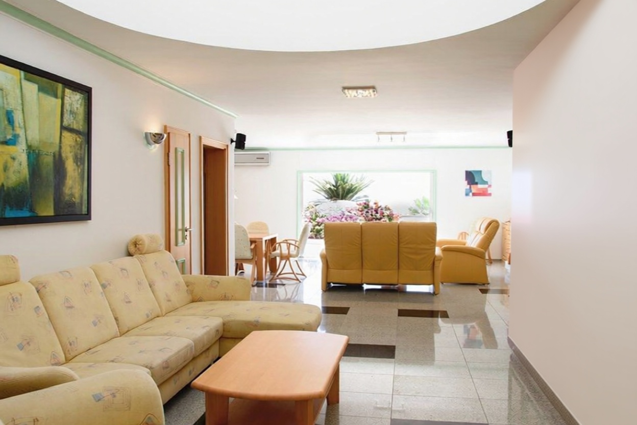 Chalet avec accès direct à la plage à San Bartolomé de Tirajana — Séjour