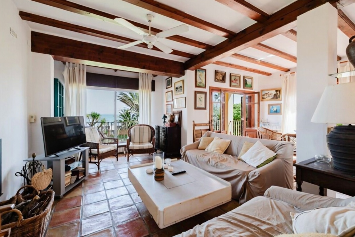 Chalet com acesso direto à praia em Salinas — Sala