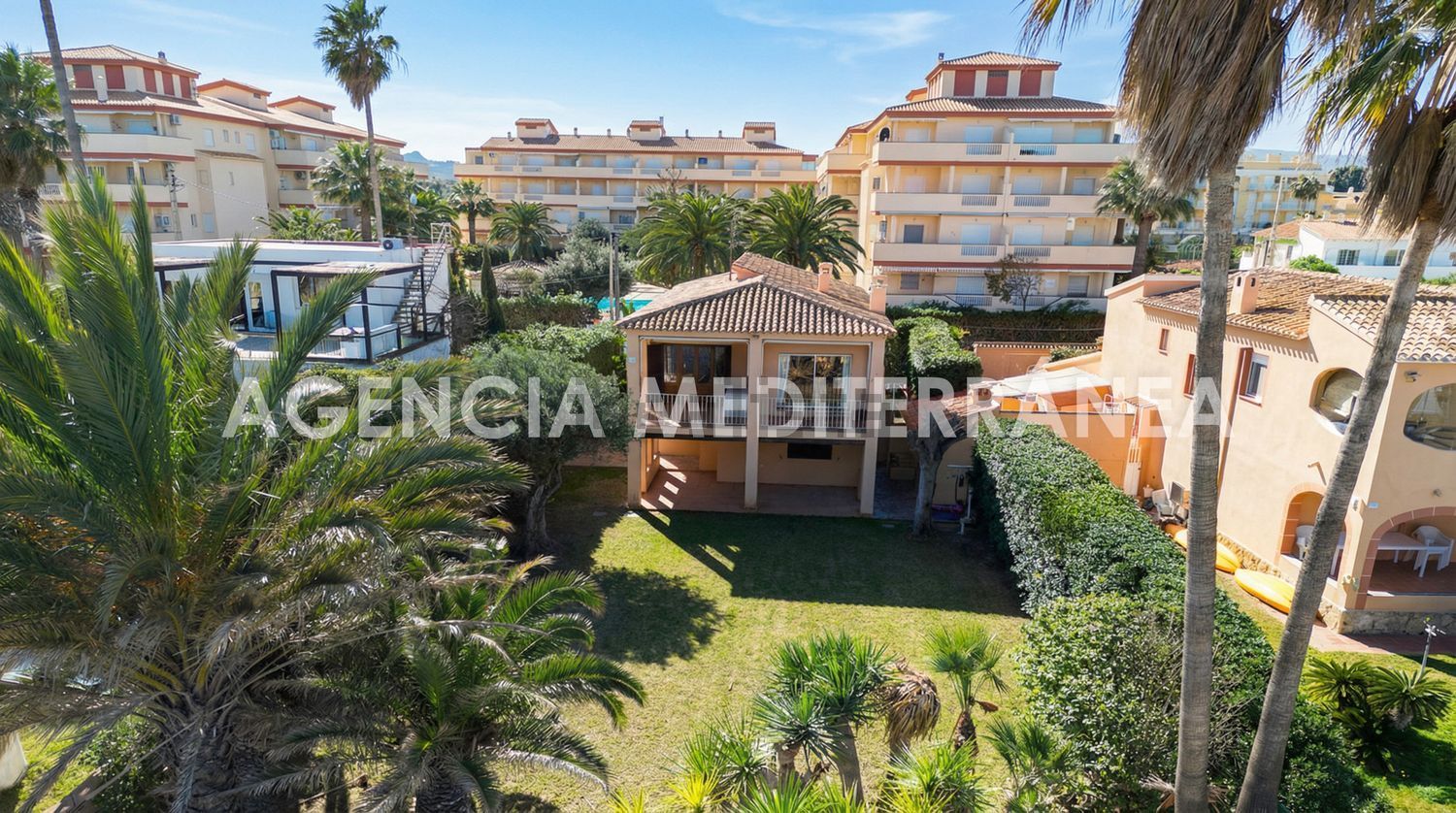 Casa o chalet independiente en venta en L'Almadrava-L'Estanyò
