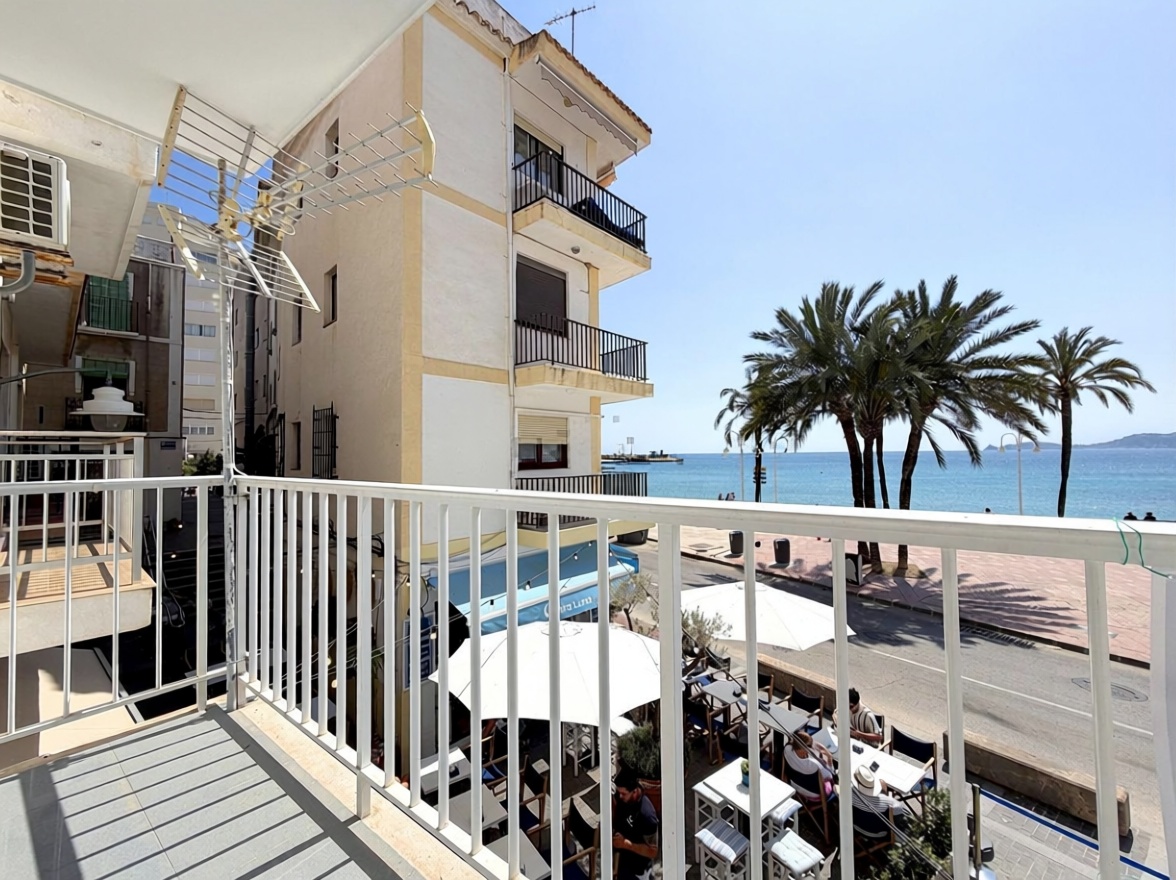 Piso en primera línea de playa en Jávea/Xàbia — Terraza mar