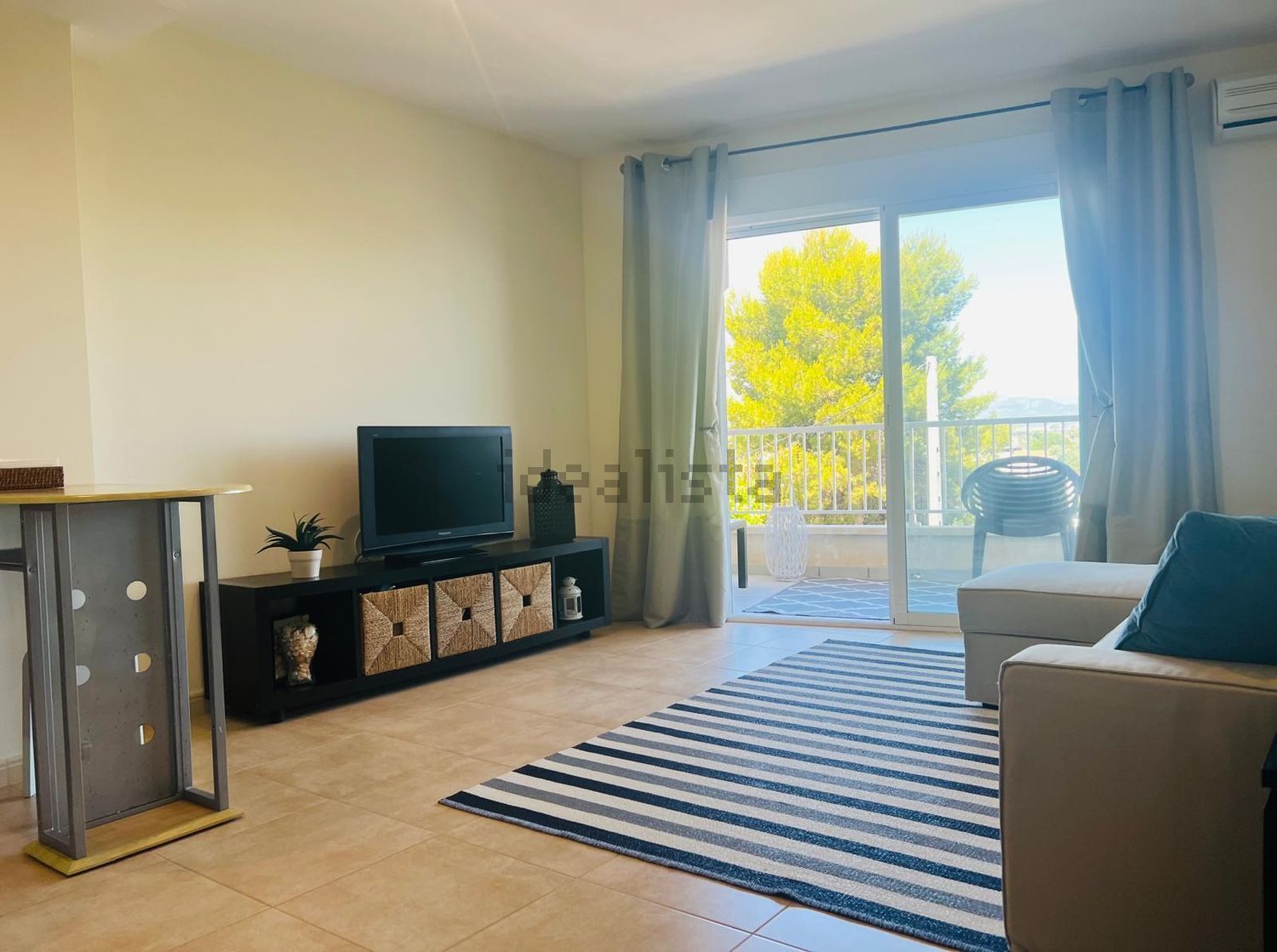 Piso en venta en Calle del Mediterráneo, 84