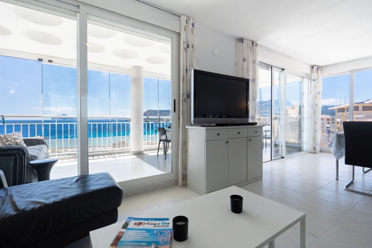 Flat for sale frontline beach in Calpe — Living room