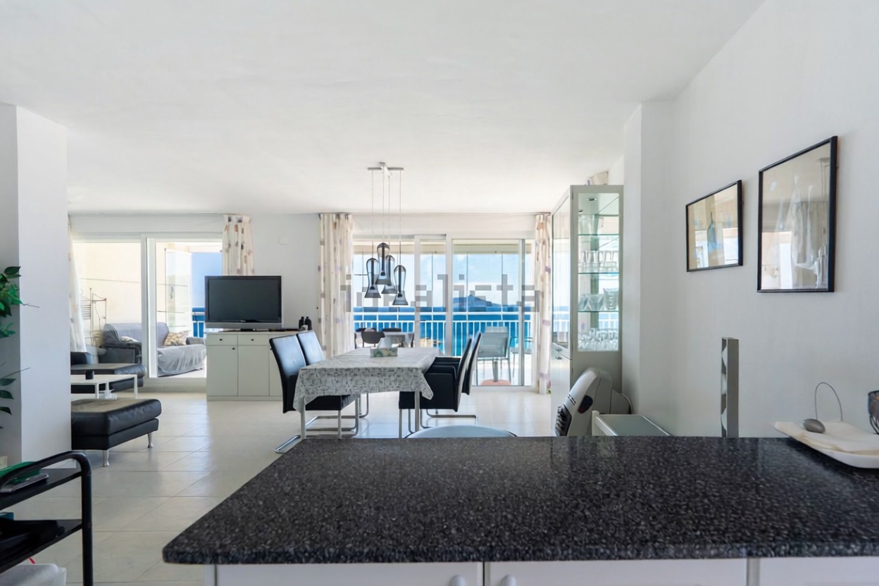 Flat for sale frontline beach in Calpe — Bedroom