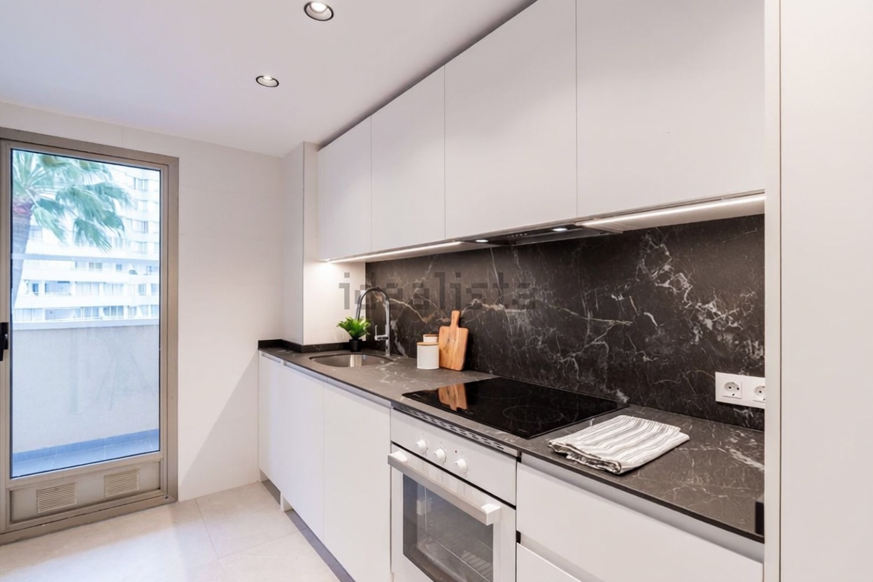 Apartamento à venda pé na areia em Calpe — Cozinha