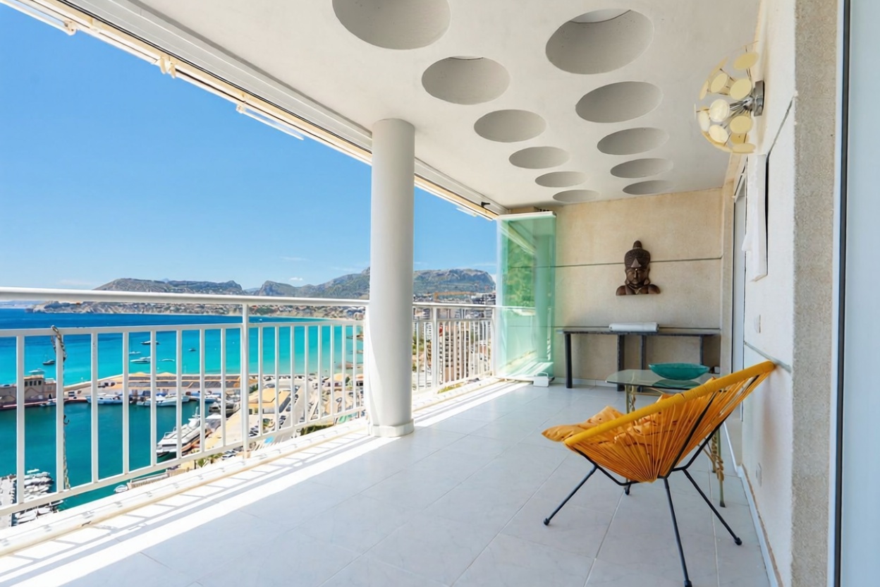 Квартира на продажу на первой линии пляжа в Calpe