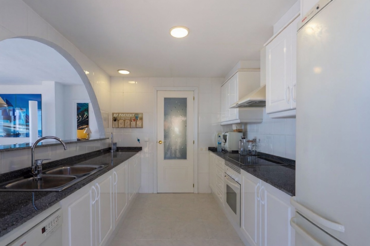 Apartamento à venda pé na areia em Calpe — Cozinha