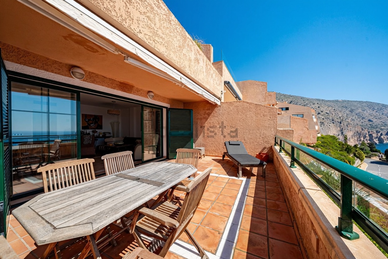 Dúplex en venta en primera línea de playa en Altea — Terraza mar