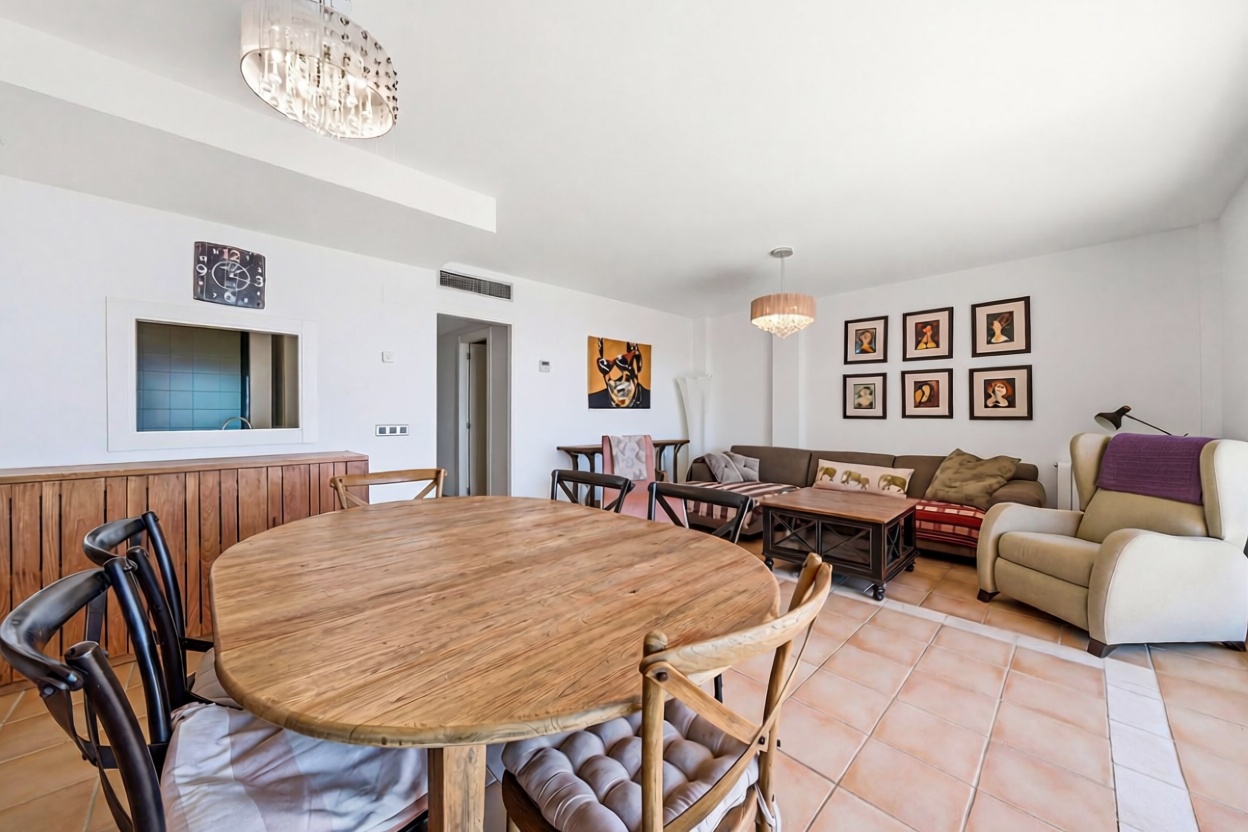 Dúplex en venta en primera línea de playa en Altea — Salón
