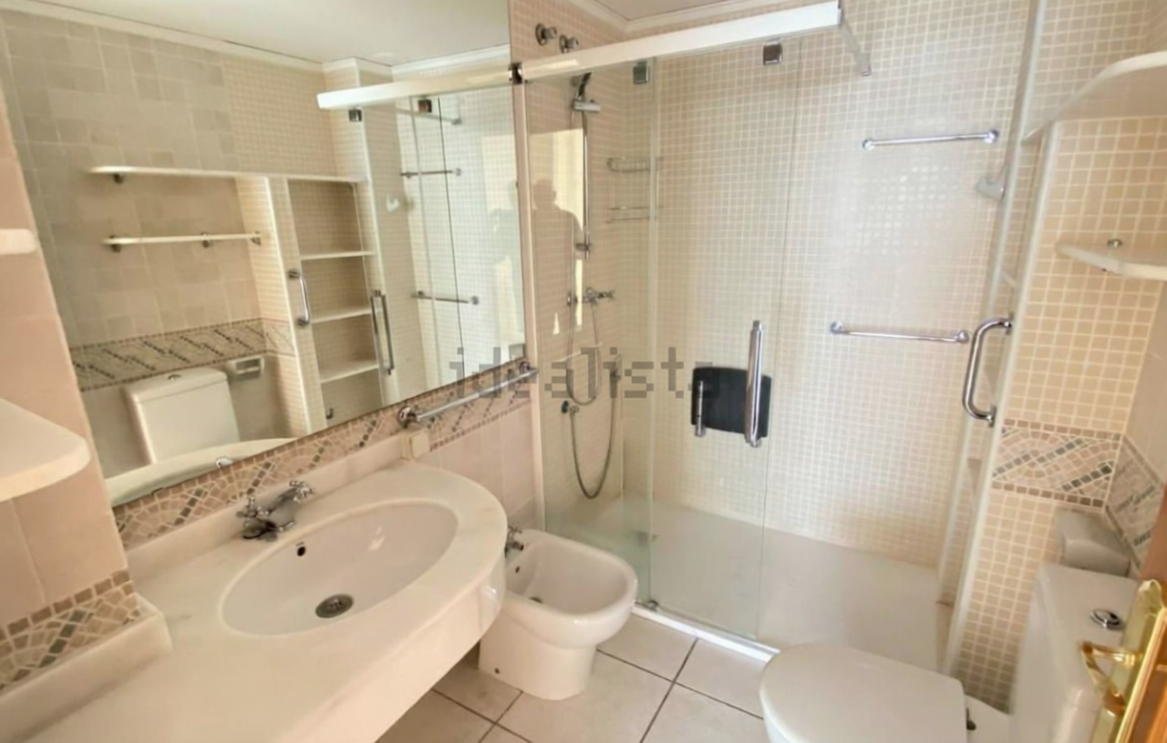 Apartamento à venda pé na areia em Calpe — Casa banho