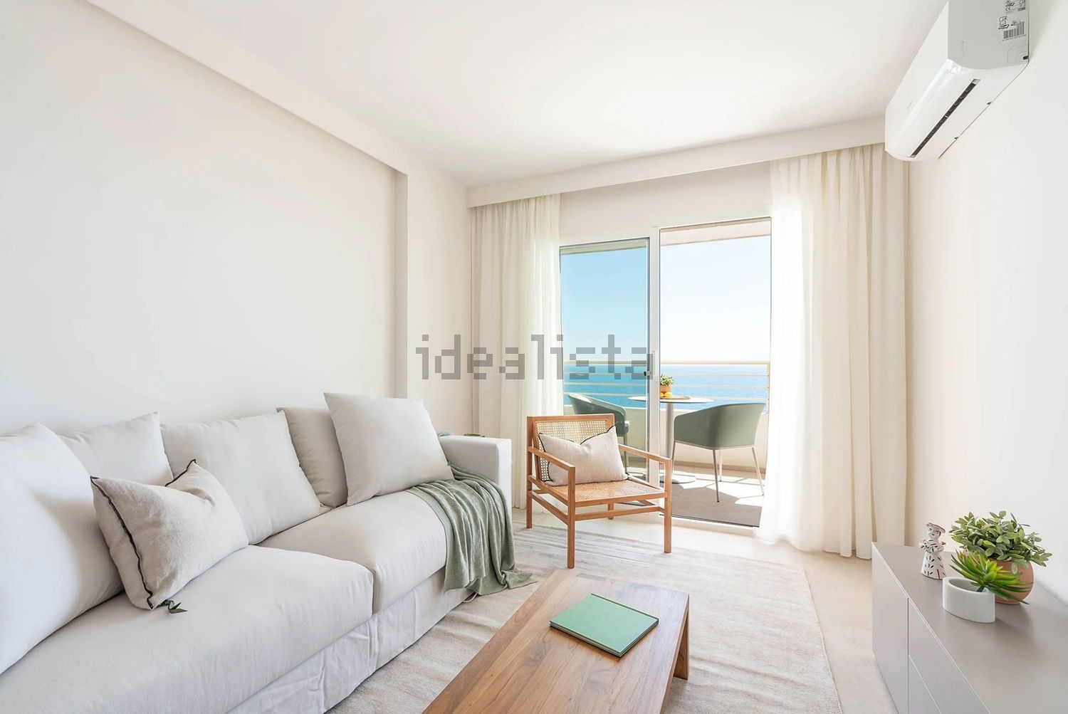 Apartamento em primeira linha de praia em Palma de Mallorca — Sala