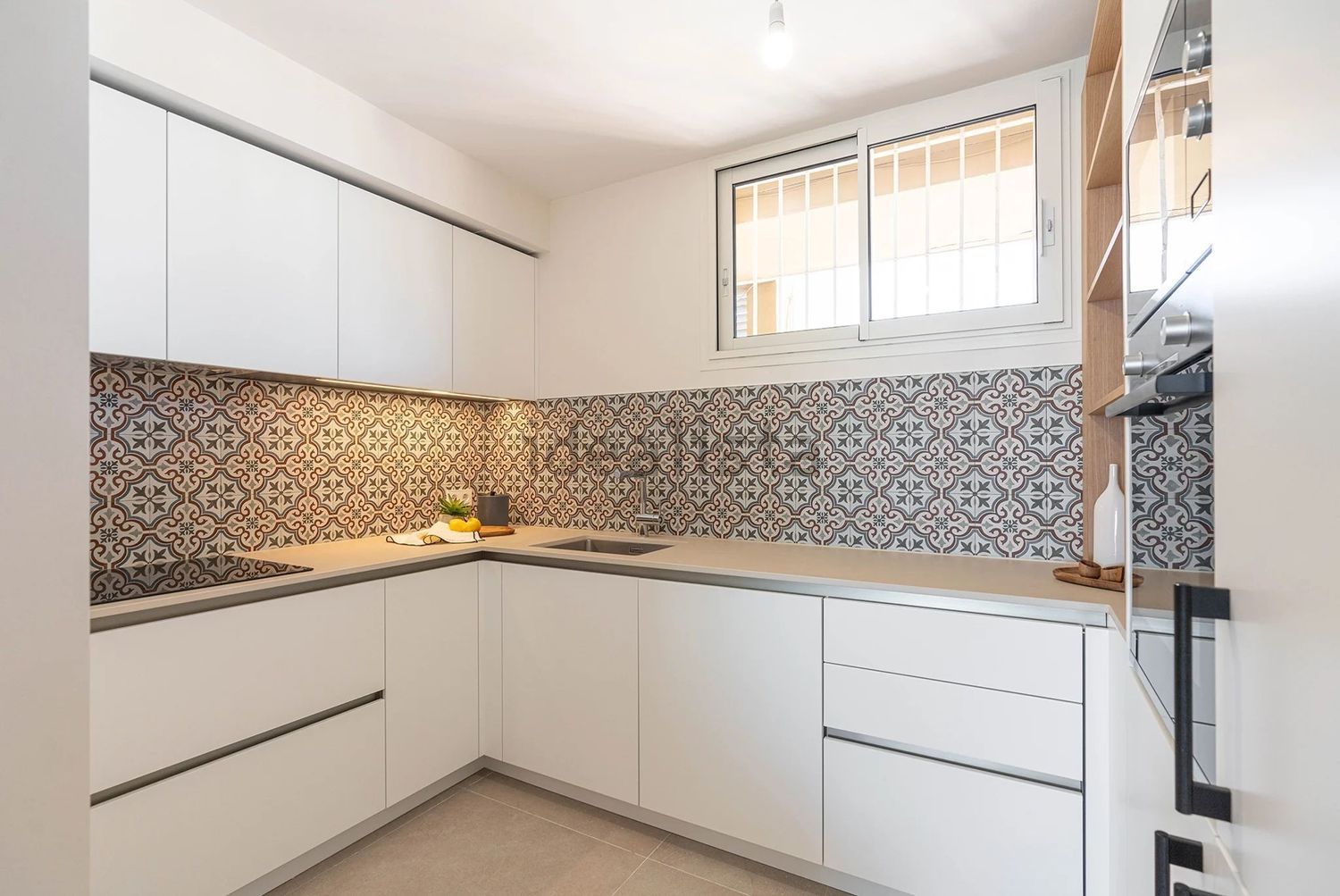 Apartamento em primeira linha de praia em Palma de Mallorca — Cozinha