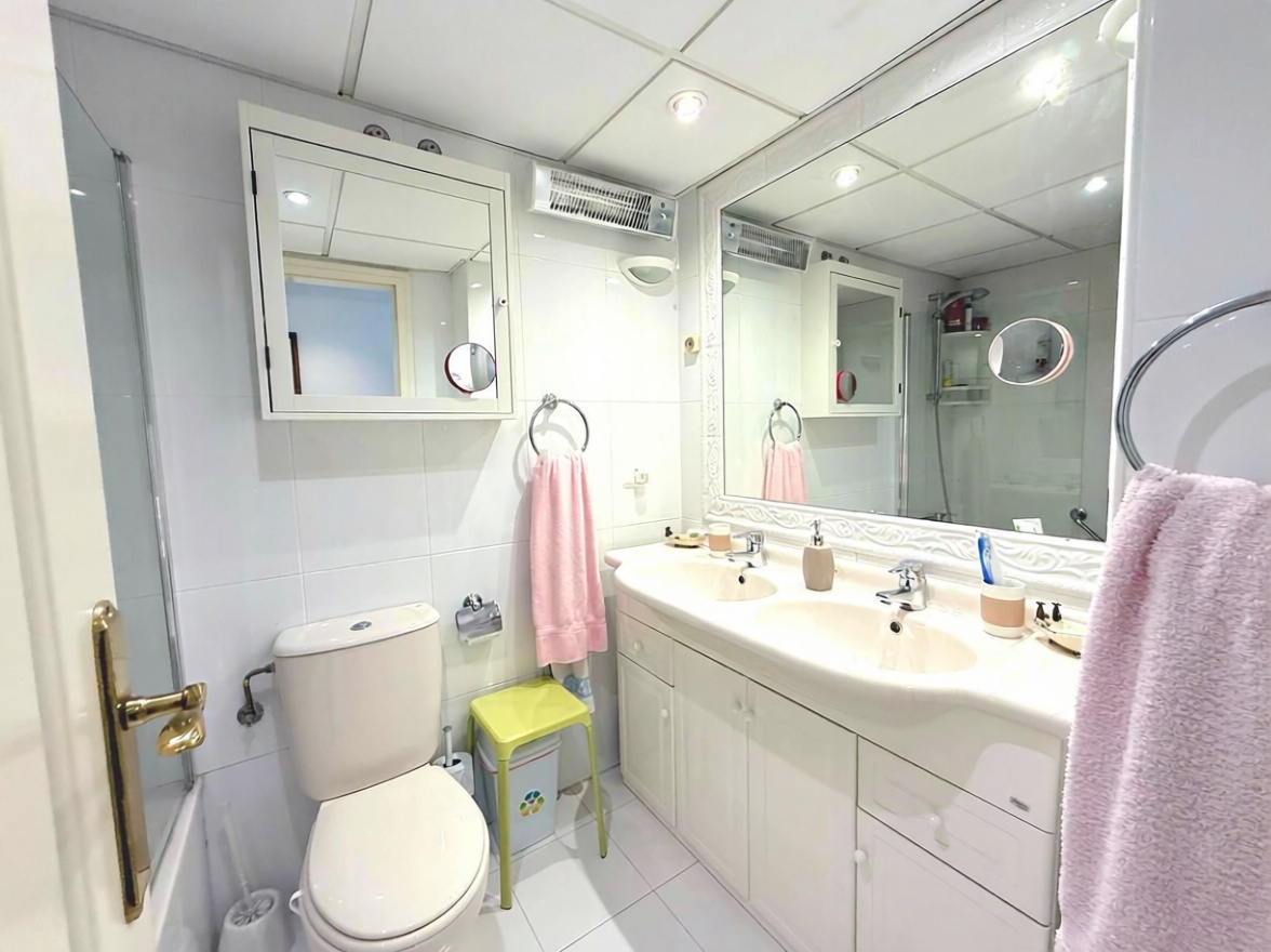 Apartamento à venda pé na areia em Calpe — Casa banho