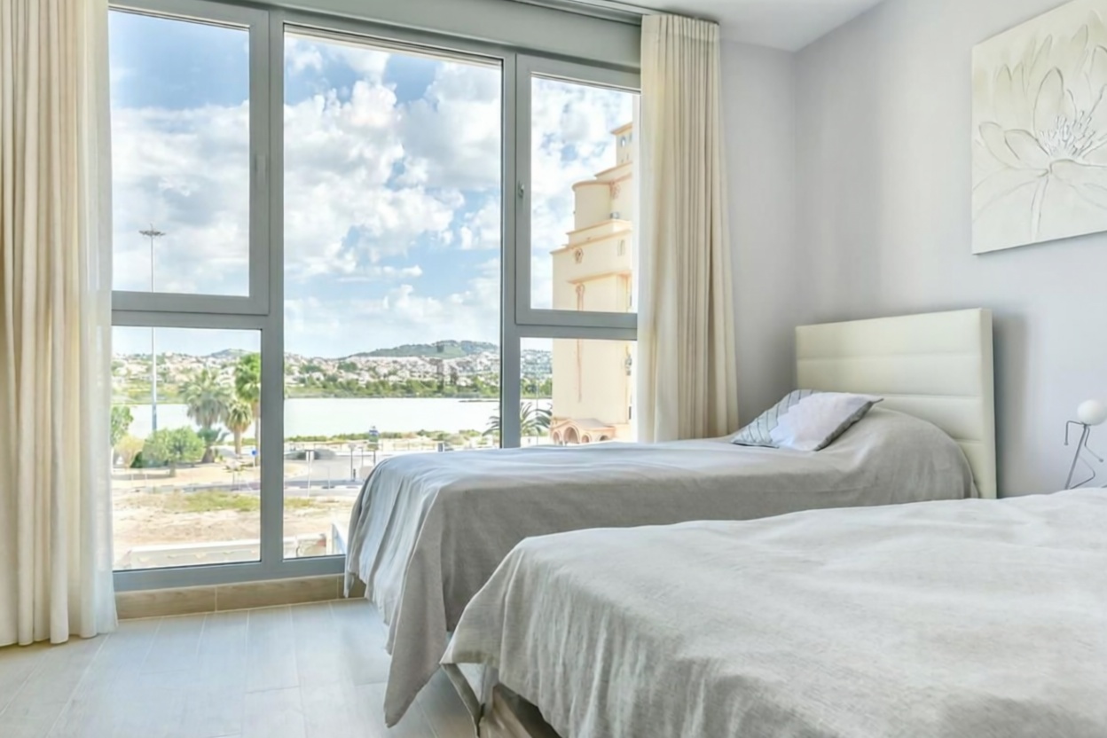 Apartamento à venda pé na areia em Calpe — Quarto