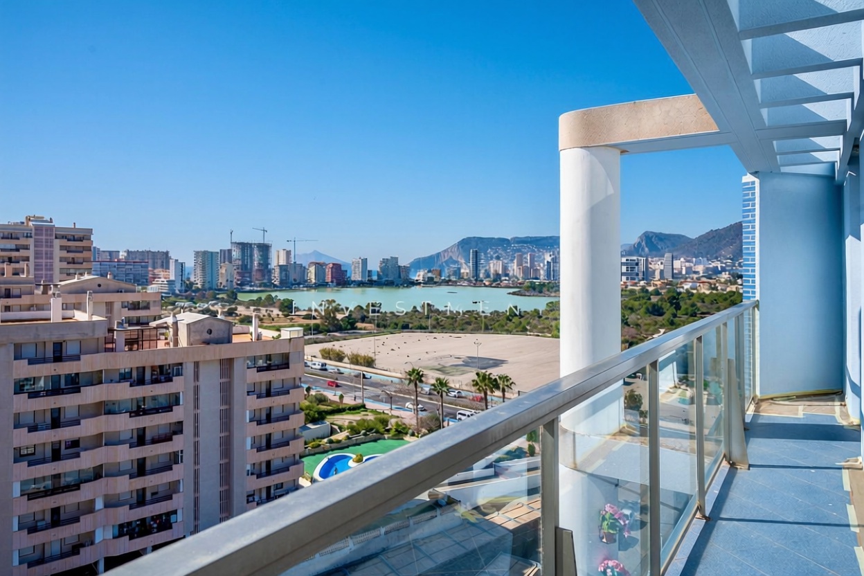 Apartamento à venda pé na areia em Calpe — Vista mar