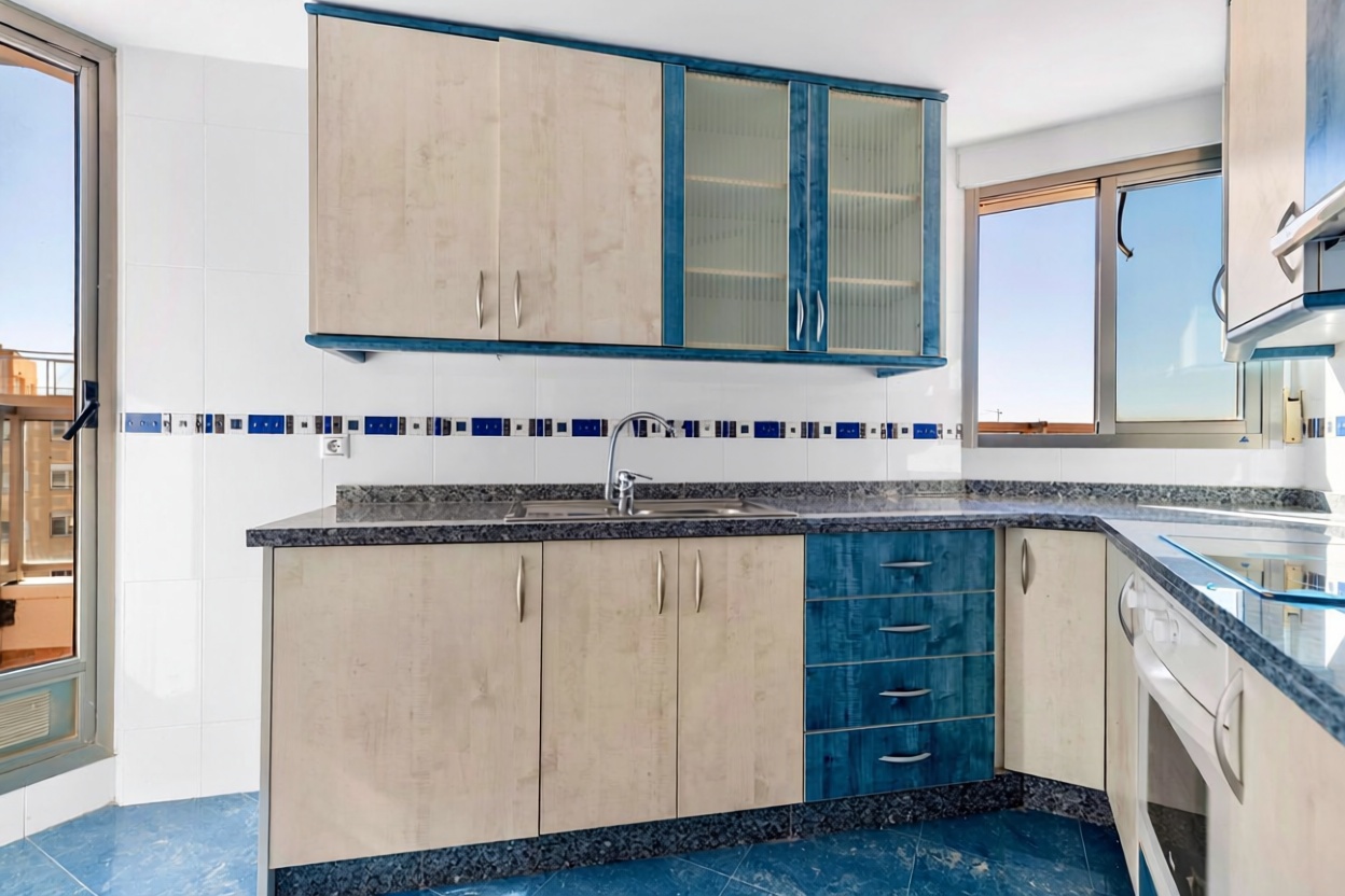 Apartamento à venda pé na areia em Calpe — Cozinha