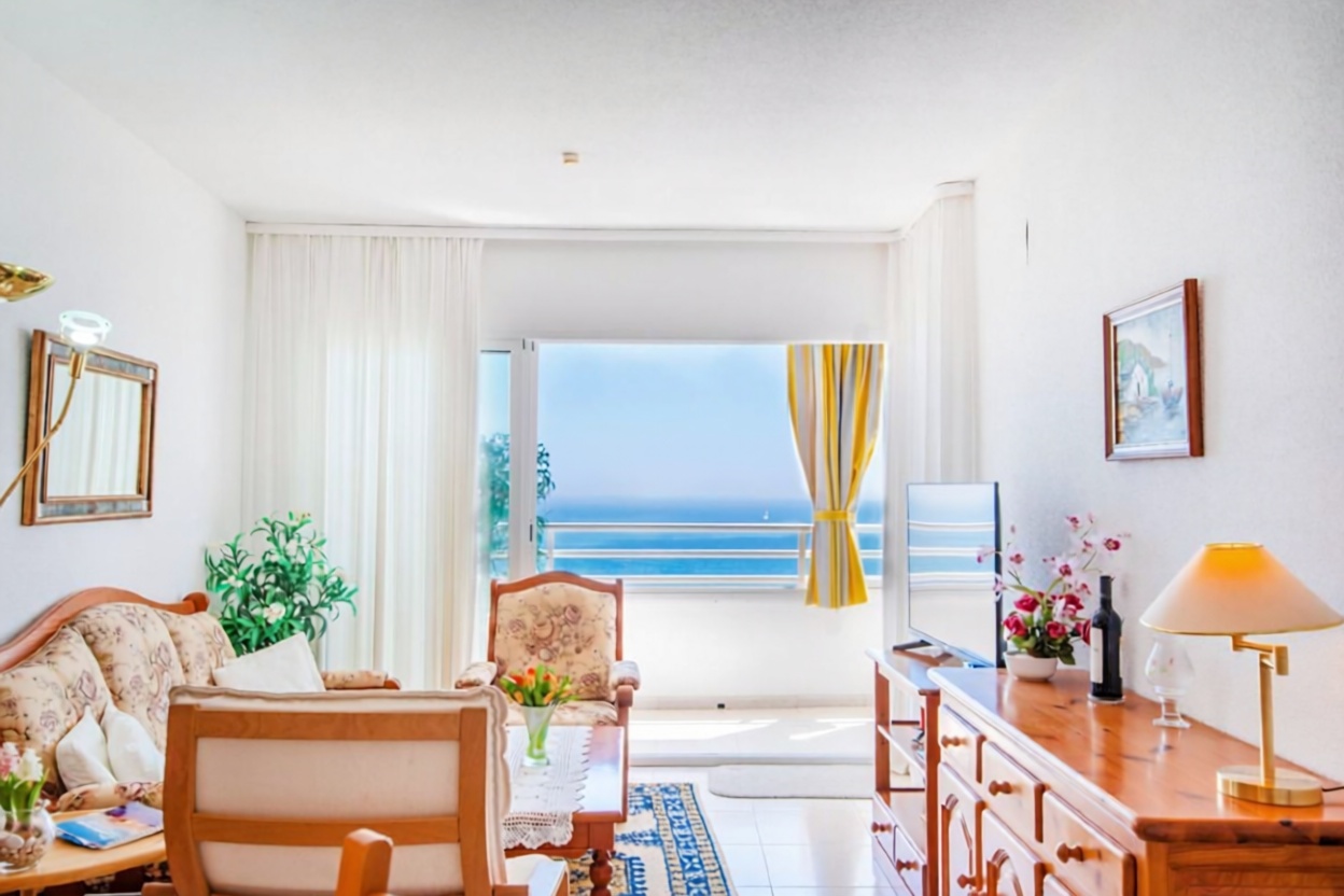 Apartamento à venda pé na areia em Calpe — Sala