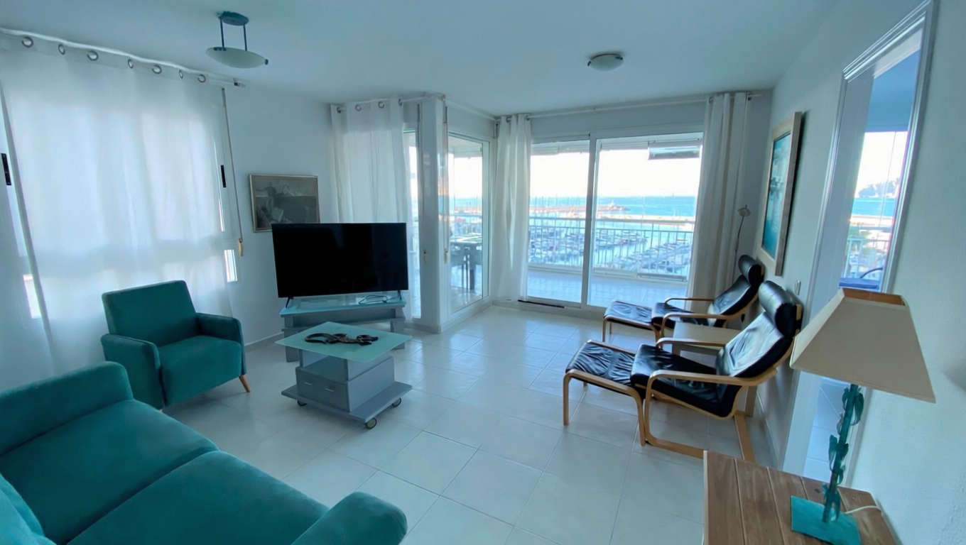 Apartamento à venda pé na areia em Calpe — Sala