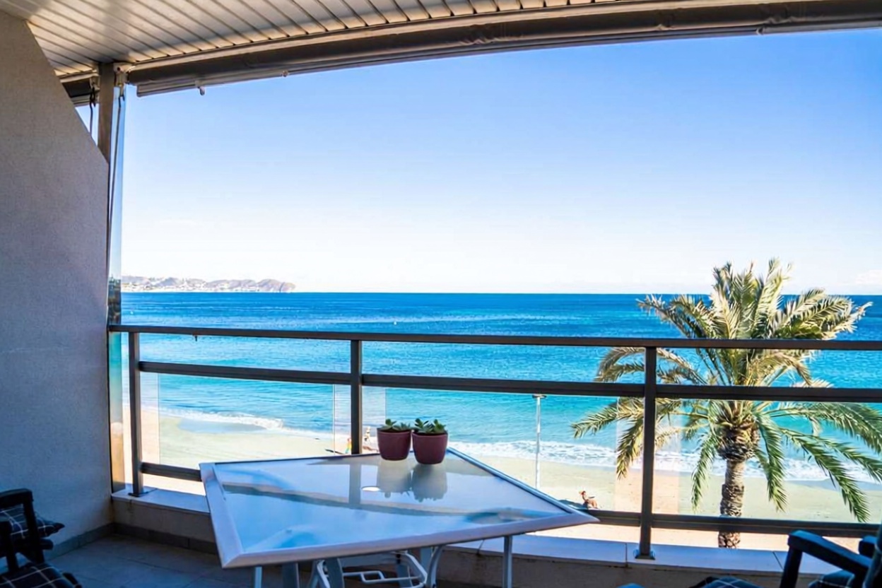 Grenier aménagé à vendre en première ligne de mer à Calpe
